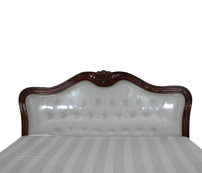 Tufted Model Double – image 5